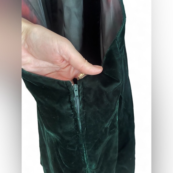 Vintage Cocktail Dress Size 5 Velvet A Line Pin Up Style Halter Green Crinoline - Picture 11 of 12